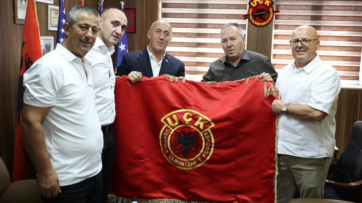 OVL e UÇK së pas takimit me Haradinajn  Vendimi i madh për UÇK në na gjen të bashkuar dhe të fortë