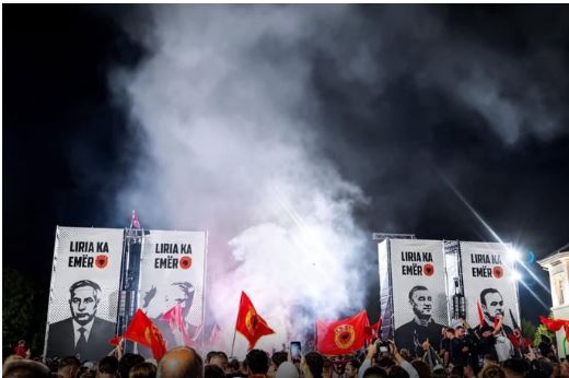 Protesta e katërt në Prishtinë kundër vendimit të Hagës  qytetarët në mbështetje të ish krerëve të UÇK së