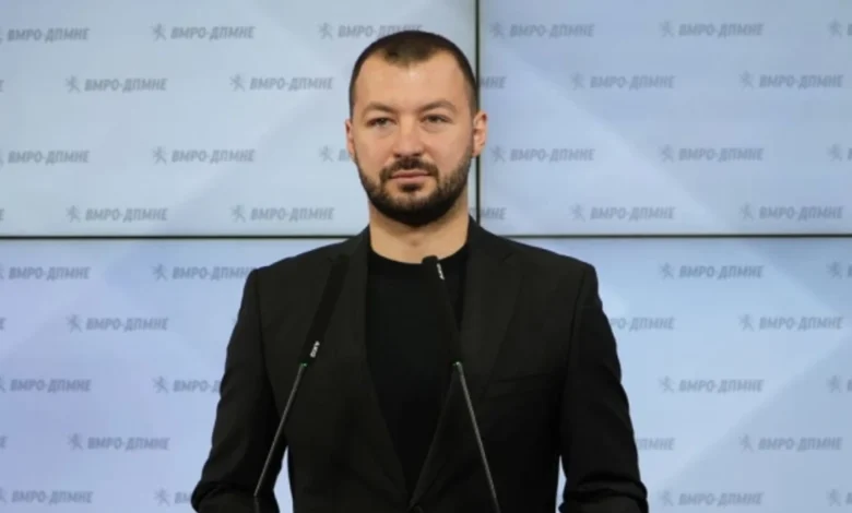 Risteski: Mjaft me pritje në sportele, po futet në përdorim karta digjitale për studentë