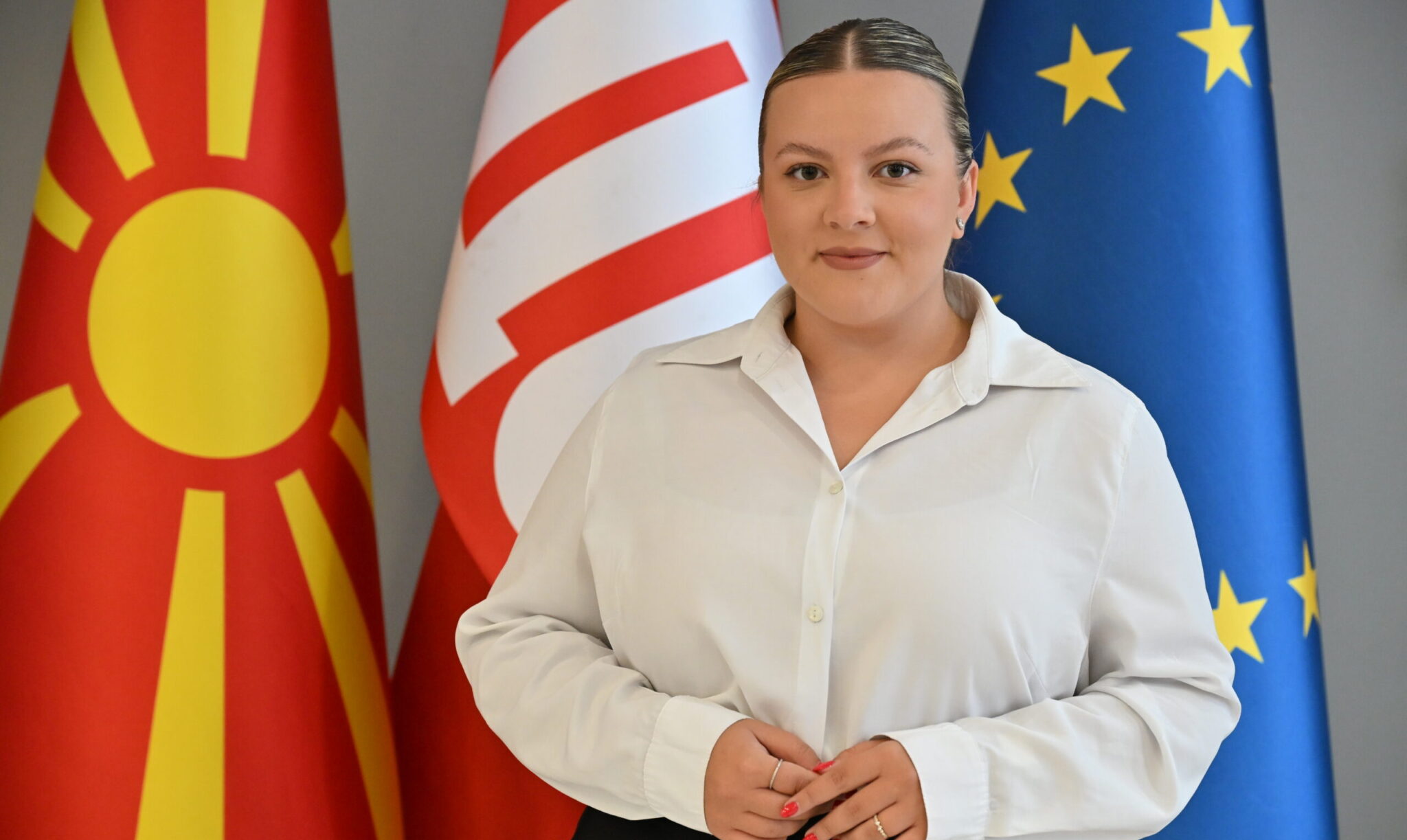 INTERVISTA/ Flet kryetarja e forumit rinor të LSDM, Stefanija Kuzmanovska: Të rinjtë e kanë vendin në tryezën ku merren vendimet