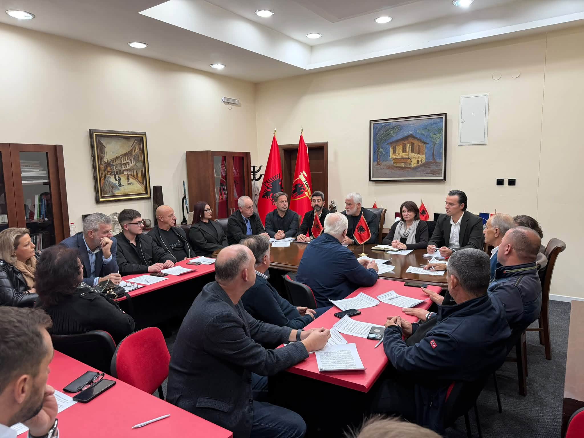 PDSH-ja shqyrton mundësinë e përditësimit të Marrëveshjes Politike, formohet grupi punues