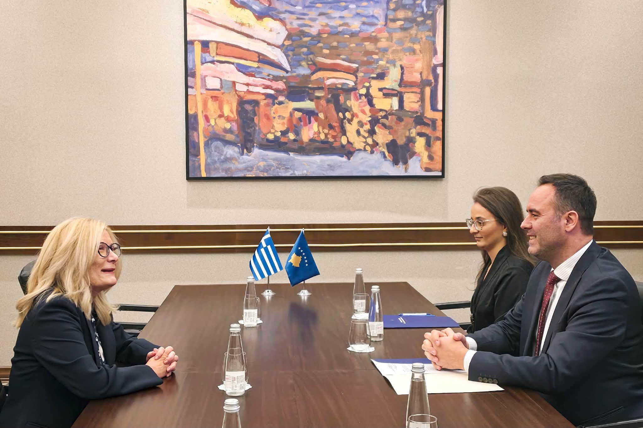 konjufca-pret-ne-takim-lamtumires-ambasadoren-greke-heleni-vakali