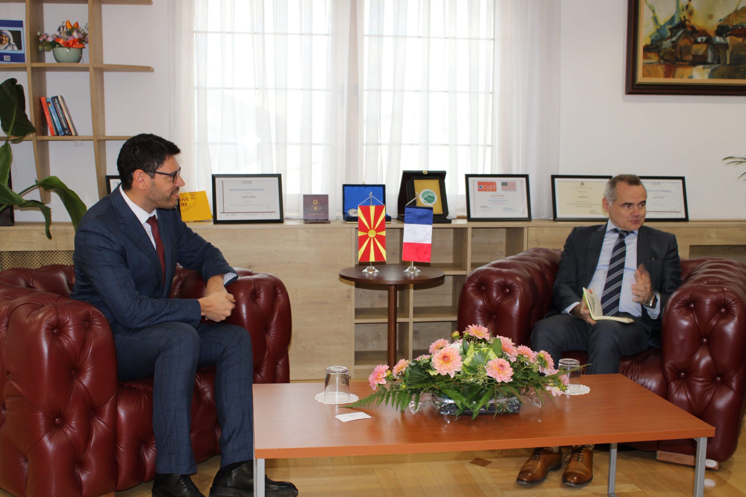 Ministri Ferati realizoi takim me ambasadorin e Francës, Christophe Le Rigoleur