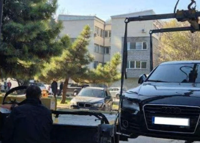  Merimanga  në aksion  largohen 135 makina në Qendër të Shkupit