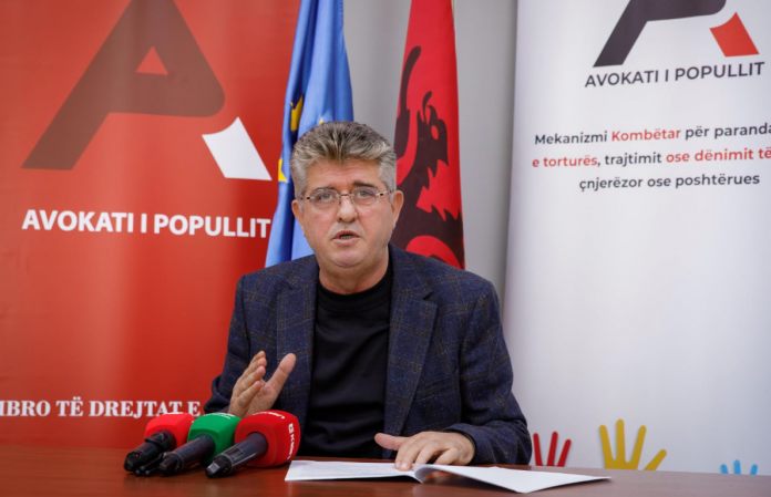 Avokati i Popullit  Mbingarkesë me protestues në bllokun e sigurisë  identifikimi i detyrueshëm për çdo punonjës policie
