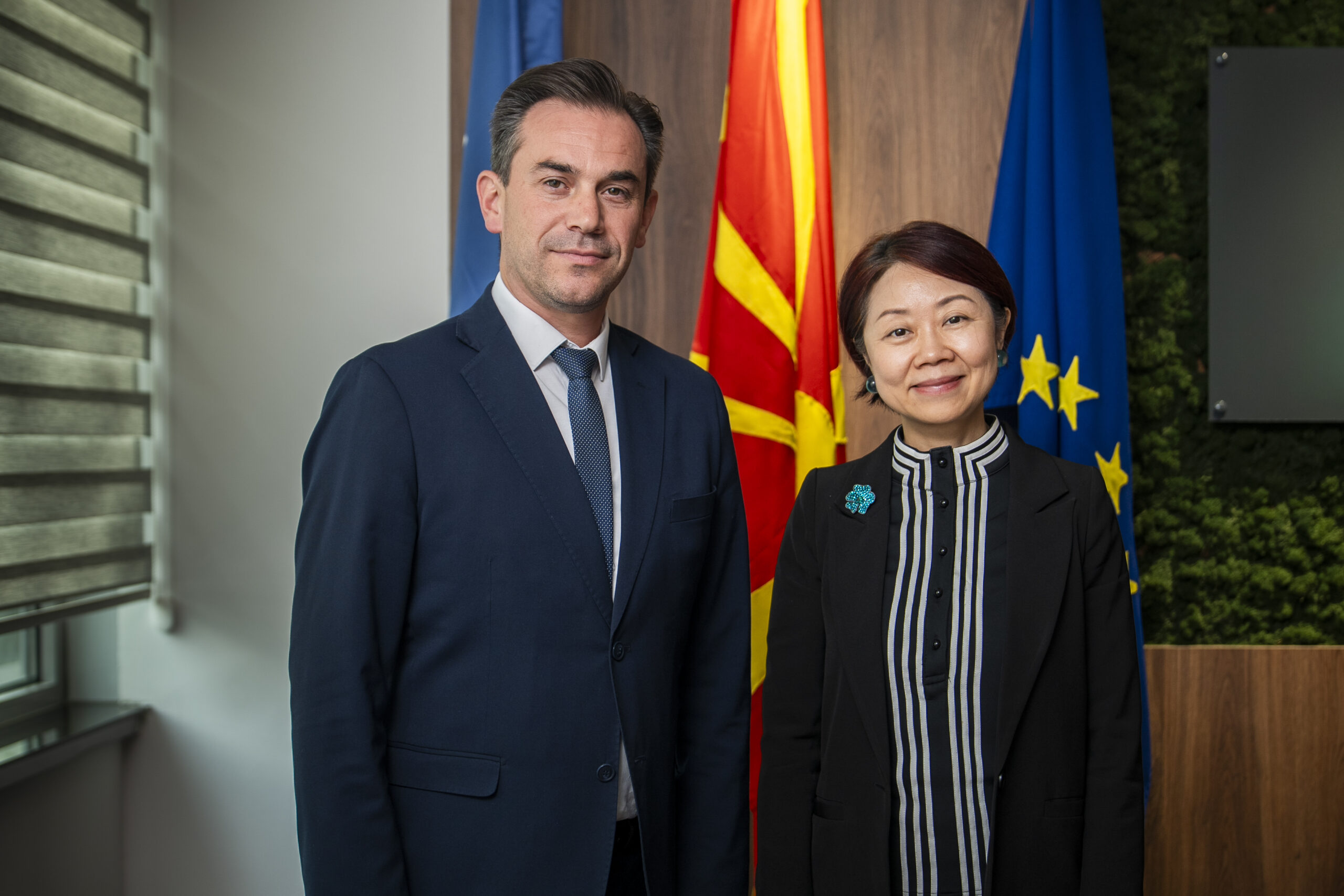 Serafimovski në takim me ambasadoren kineze Xiaojan  Fokus në eksportin e verës vendasedhe produkteve organike në Kinë
