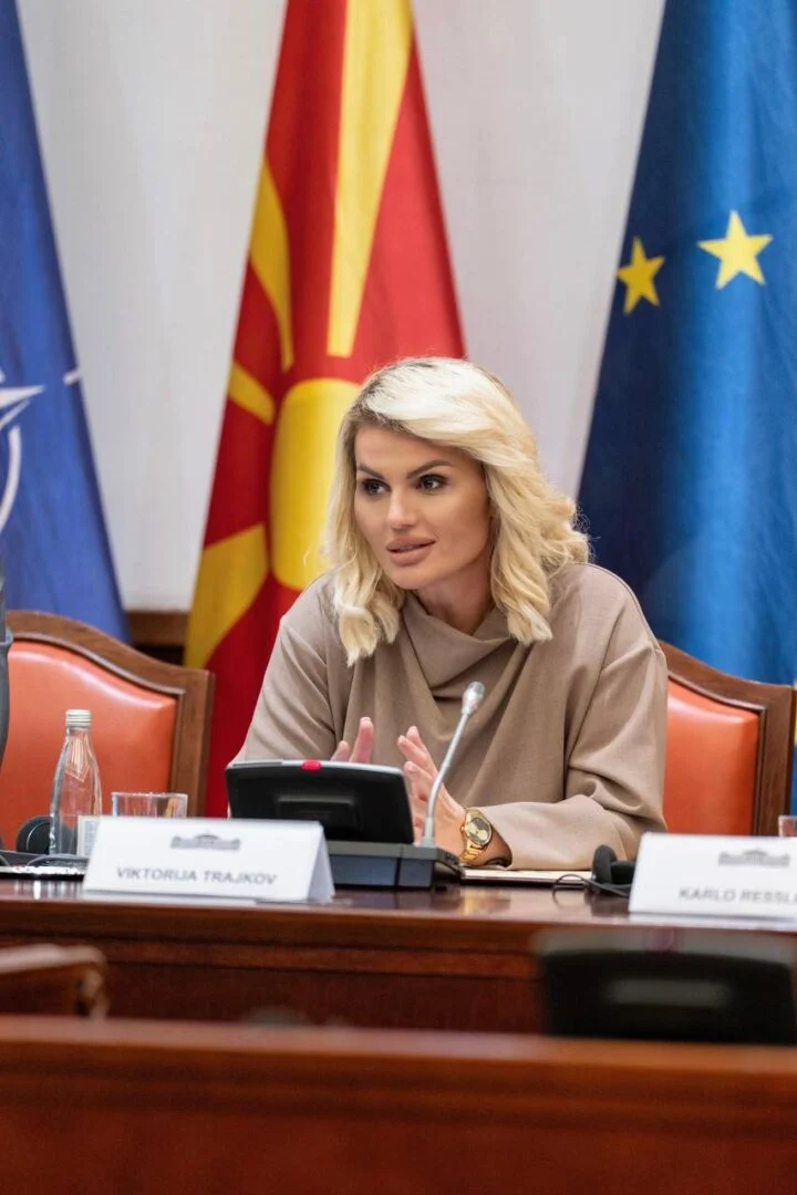 Zëvendësministrja për çështje evropiane në konferencë në Beograd me ftesë të zonjës së parë të Serbisë