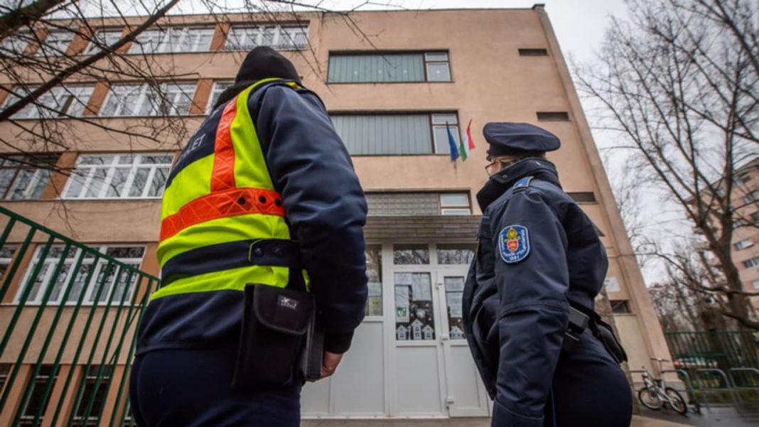 Kërcënime të rreme për bomba në qindra shkolla në BM  Hungari dhe Serbi