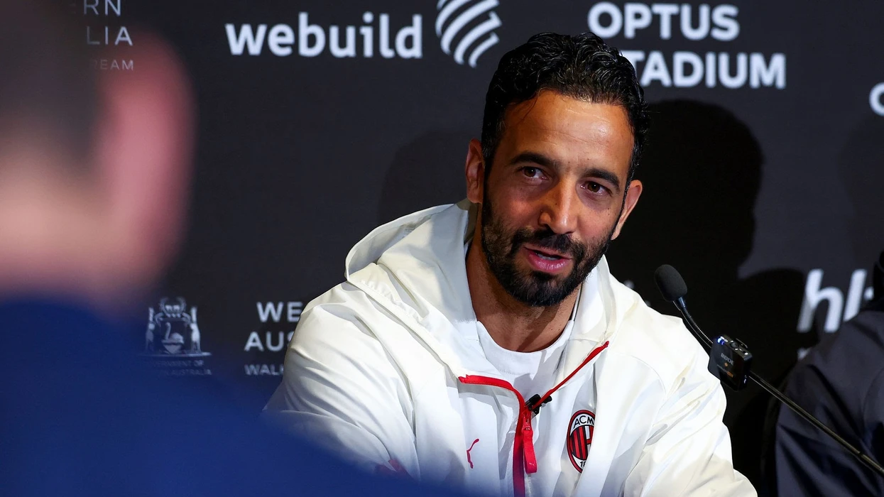 Amorim thyen heshtjen për Man Utd pas largimit nga  Old Trafford 