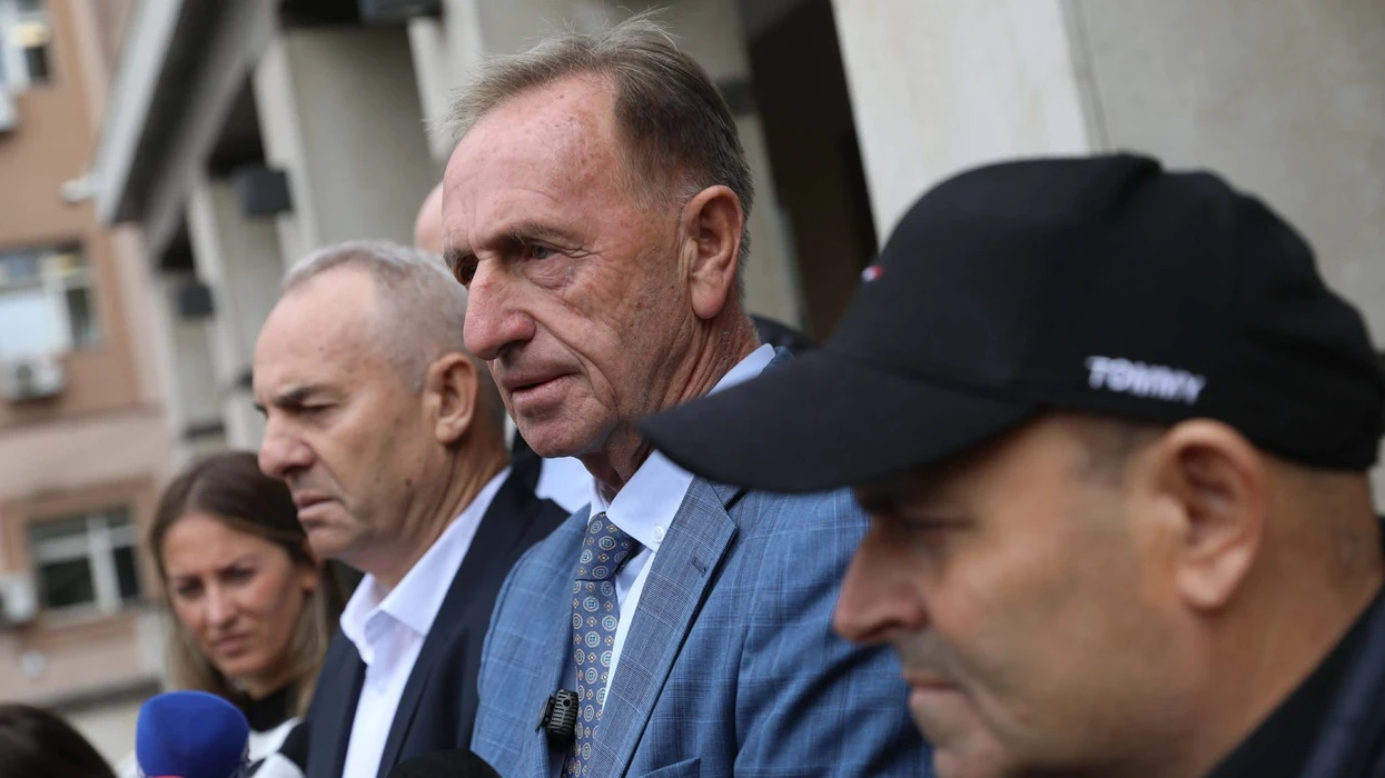 Azemi  Kryetari i Prishtinës mbi dy muaj me vendimin për pagën minimale në tavolinë  nuk e nëshkruan