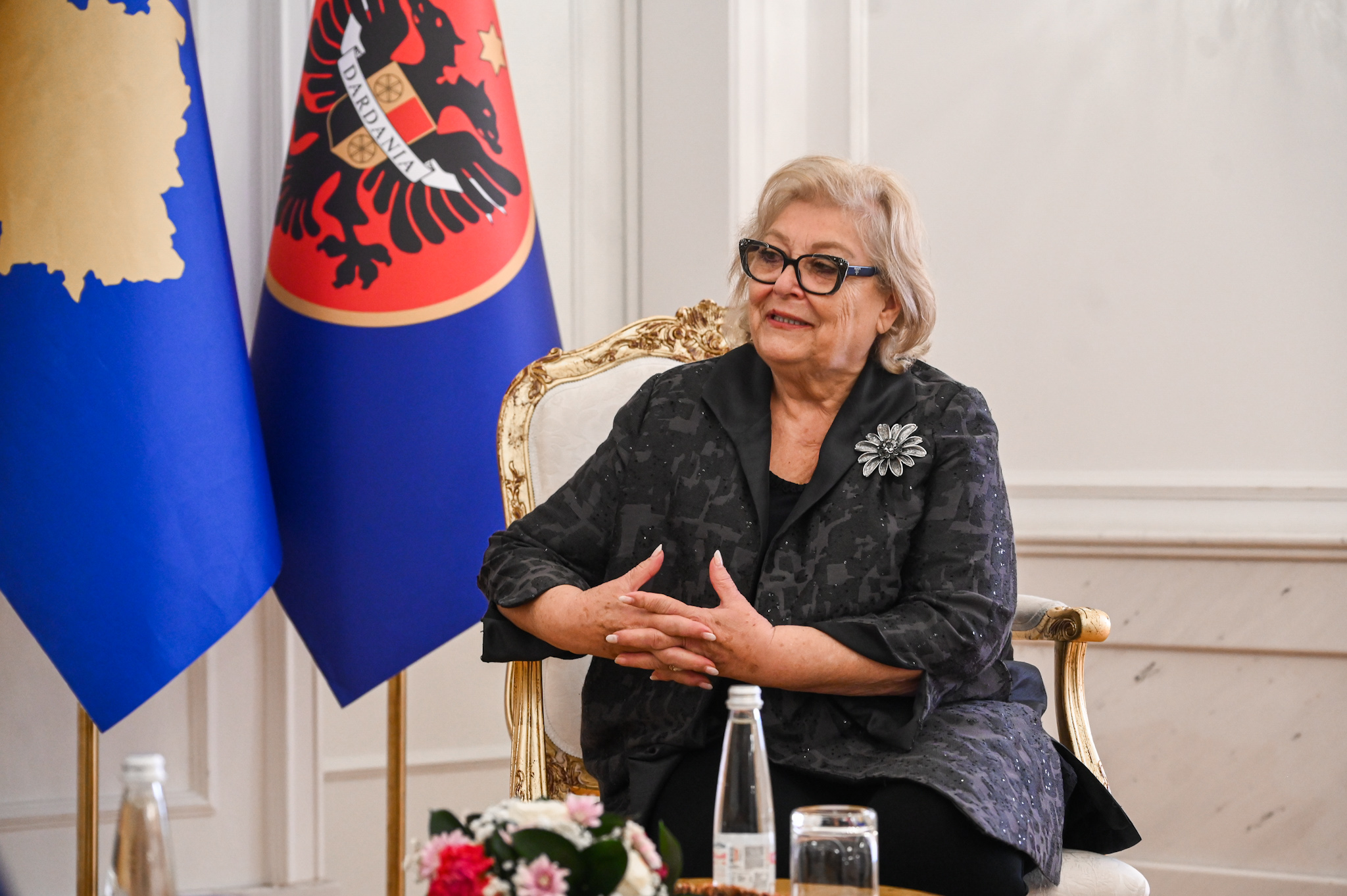 presidentja-shiroka-pula-merr-pjese-ne-ceremonine-e-70-vjetorit-te-revolucionit-hungarez