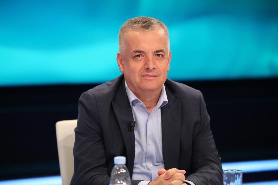 Zgjedhjet në Serbi  Nazarko  Opozita u zhduk  Rama mund të bjerë më shpejt se Vuçiç